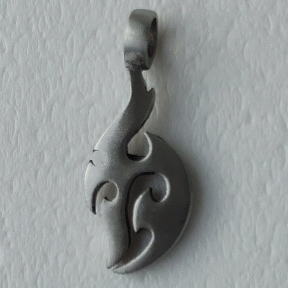 Young Zone Men's Tribal Pendant - Picture 2 of 7